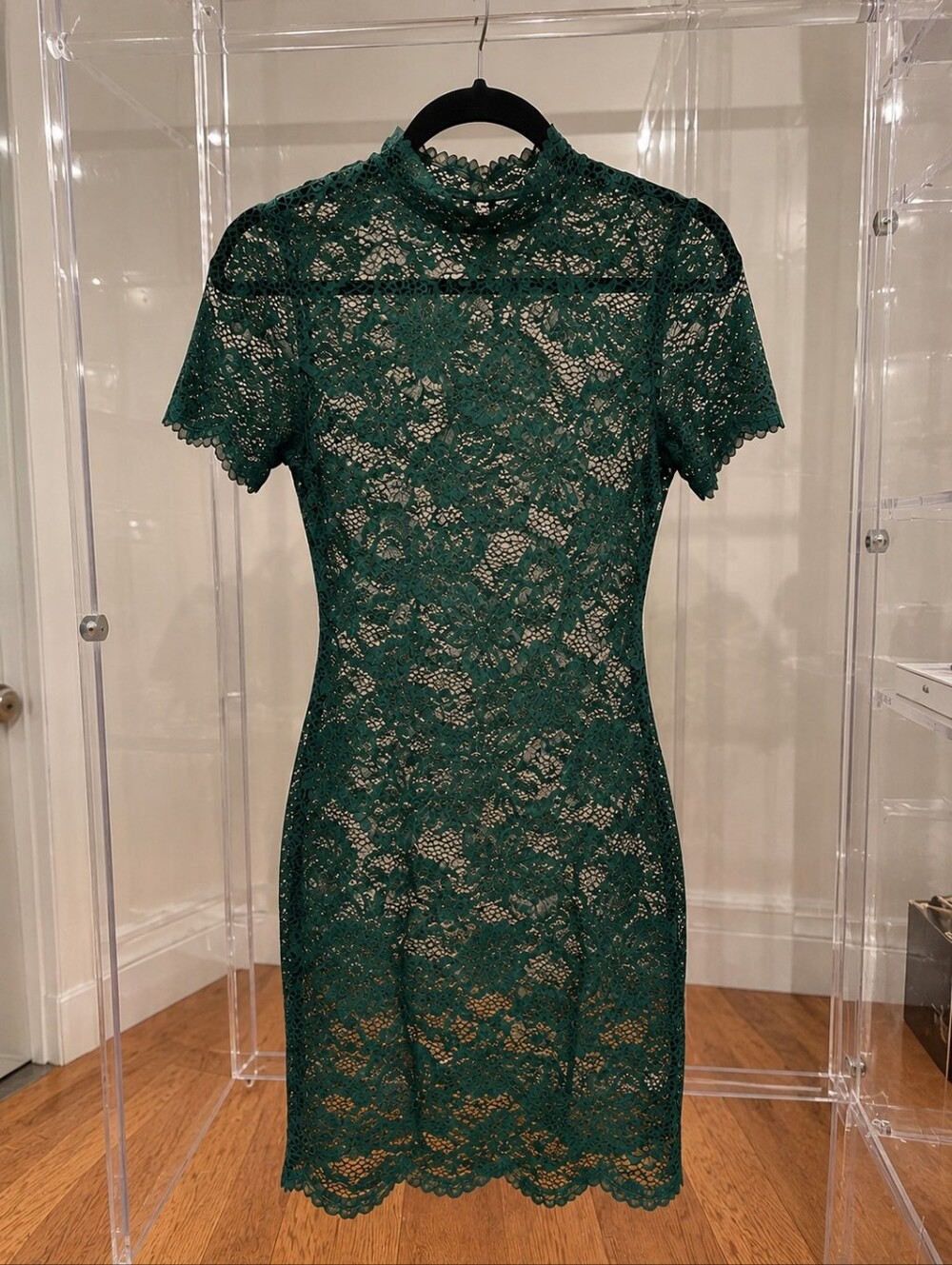 High-Neck Short Sleeve Lace Mini Dress in Dark Green